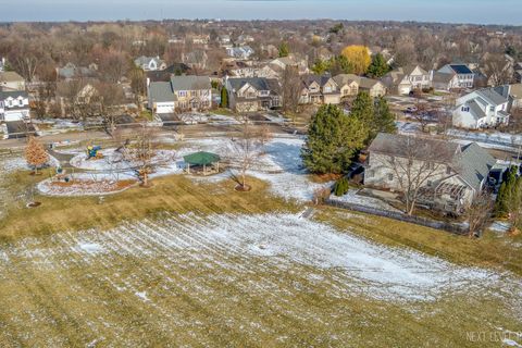 Tiny photo for 1318 Fairfield Way, North Aurora, IL 60542 (MLS # 12549653)
