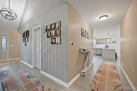 Tiny photo for 1318 Fairfield Way, North Aurora, IL 60542 (MLS # 12549653)