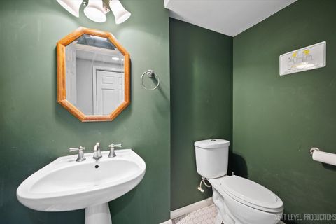 Tiny photo for 1318 Fairfield Way, North Aurora, IL 60542 (MLS # 12549653)