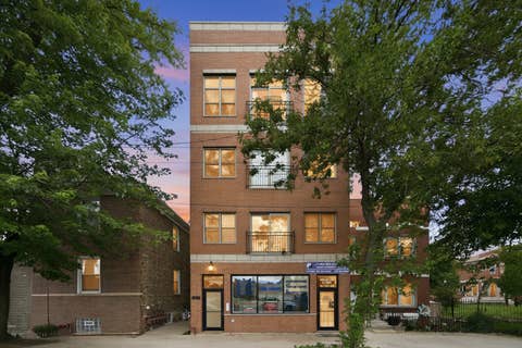 Photo of 832 W 36TH Street #4, Chicago, IL 60609 (MLS # 12680848)