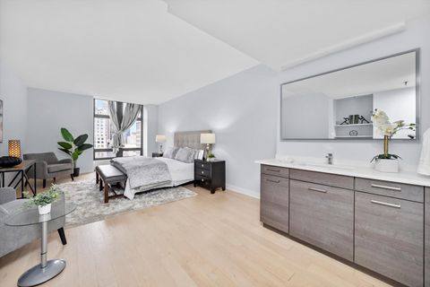 Tiny photo for 680 N Lake Shore Drive #1322, Chicago, IL 60611 (MLS # 12568591)