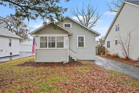 143 E Division Street Villa Park IL 60181