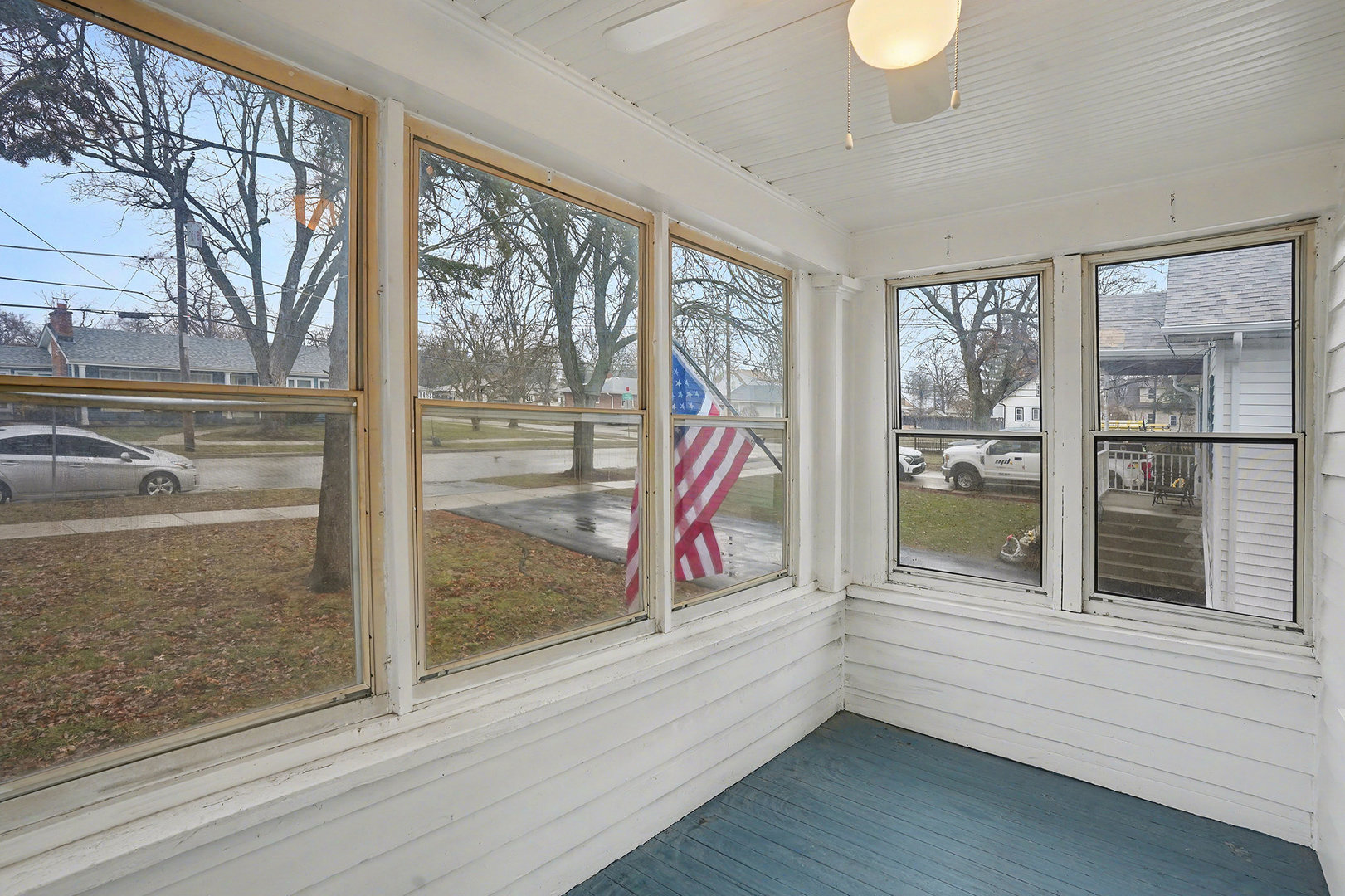 143 E Division Street