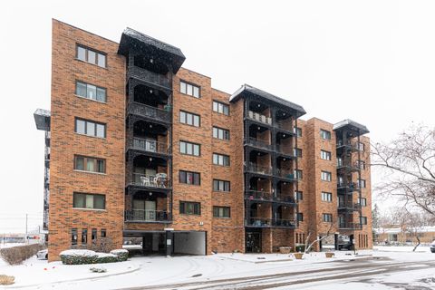 A home in Des Plaines