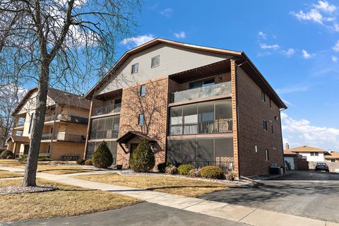Photo of 8160 168th Place #2W, Tinley Park, IL 60477 (MLS # 12575968)