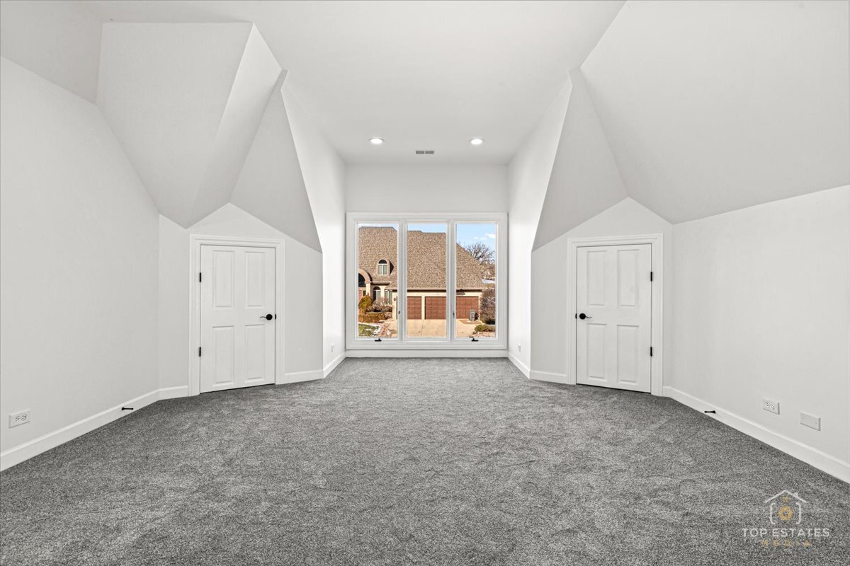 Orland Park, Illinois, 60462, United States, 5 Bedrooms Bedrooms, ,6 BathroomsBathrooms,Residential,Active,2011873