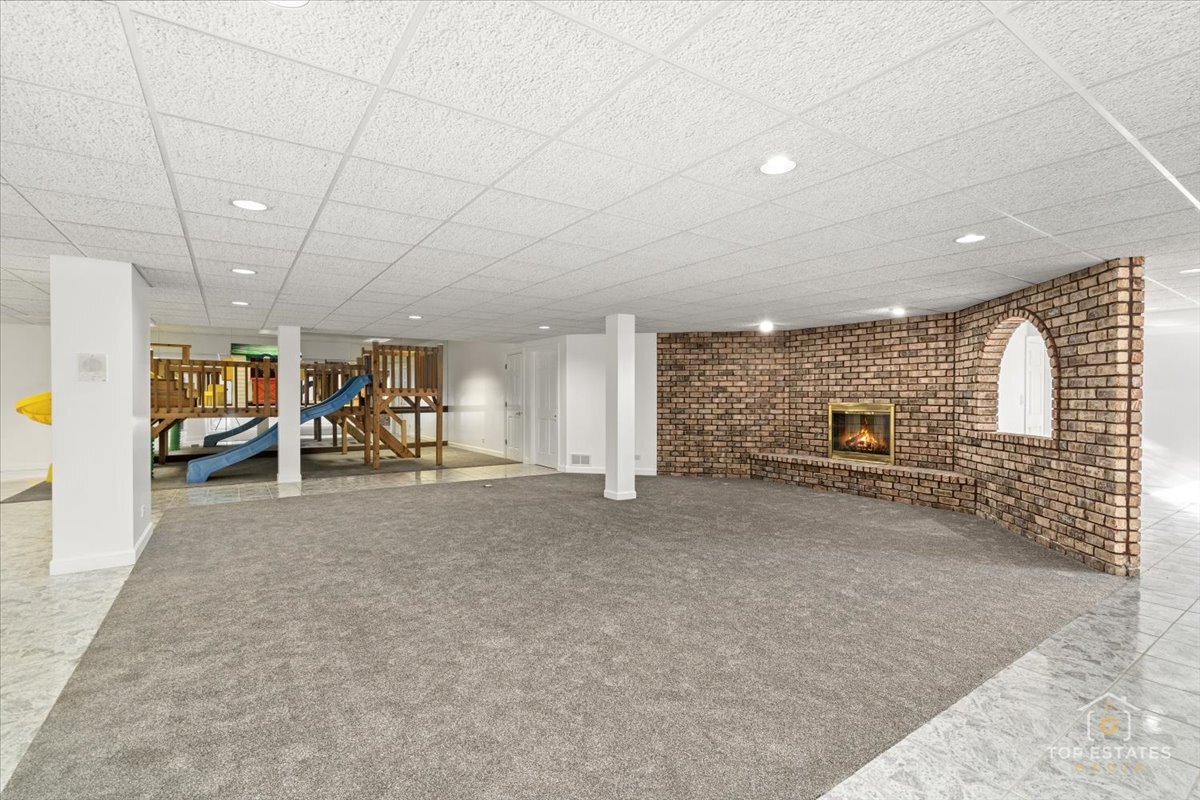 Orland Park, Illinois, 60462, United States, 5 Bedrooms Bedrooms, ,6 BathroomsBathrooms,Residential,Active,2011873