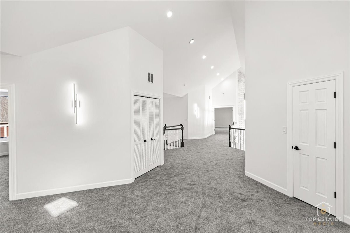 Orland Park, Illinois, 60462, United States, 5 Bedrooms Bedrooms, ,6 BathroomsBathrooms,Residential,Active,2011873