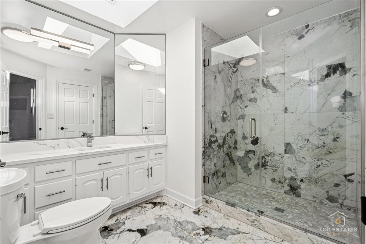 Orland Park, Illinois, 60462, United States, 5 Bedrooms Bedrooms, ,6 BathroomsBathrooms,Residential,Active,2011873