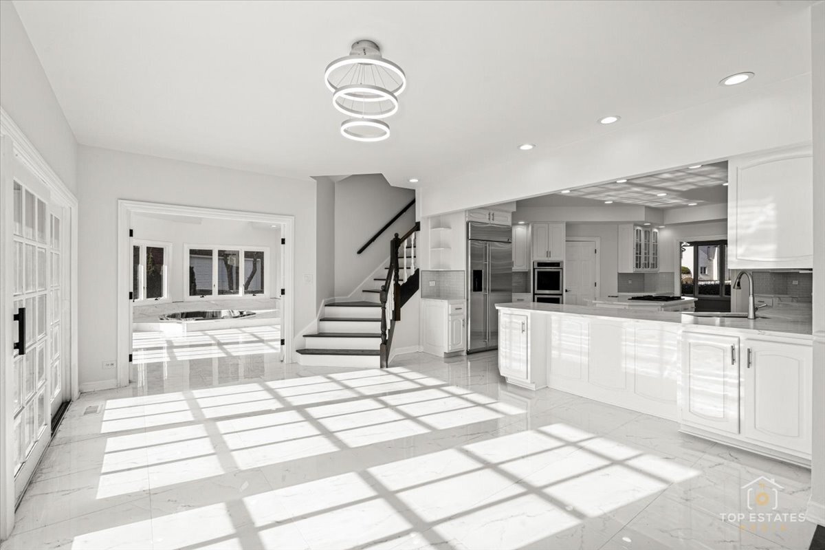 Orland Park, Illinois, 60462, United States, 5 Bedrooms Bedrooms, ,6 BathroomsBathrooms,Residential,Active,2011873