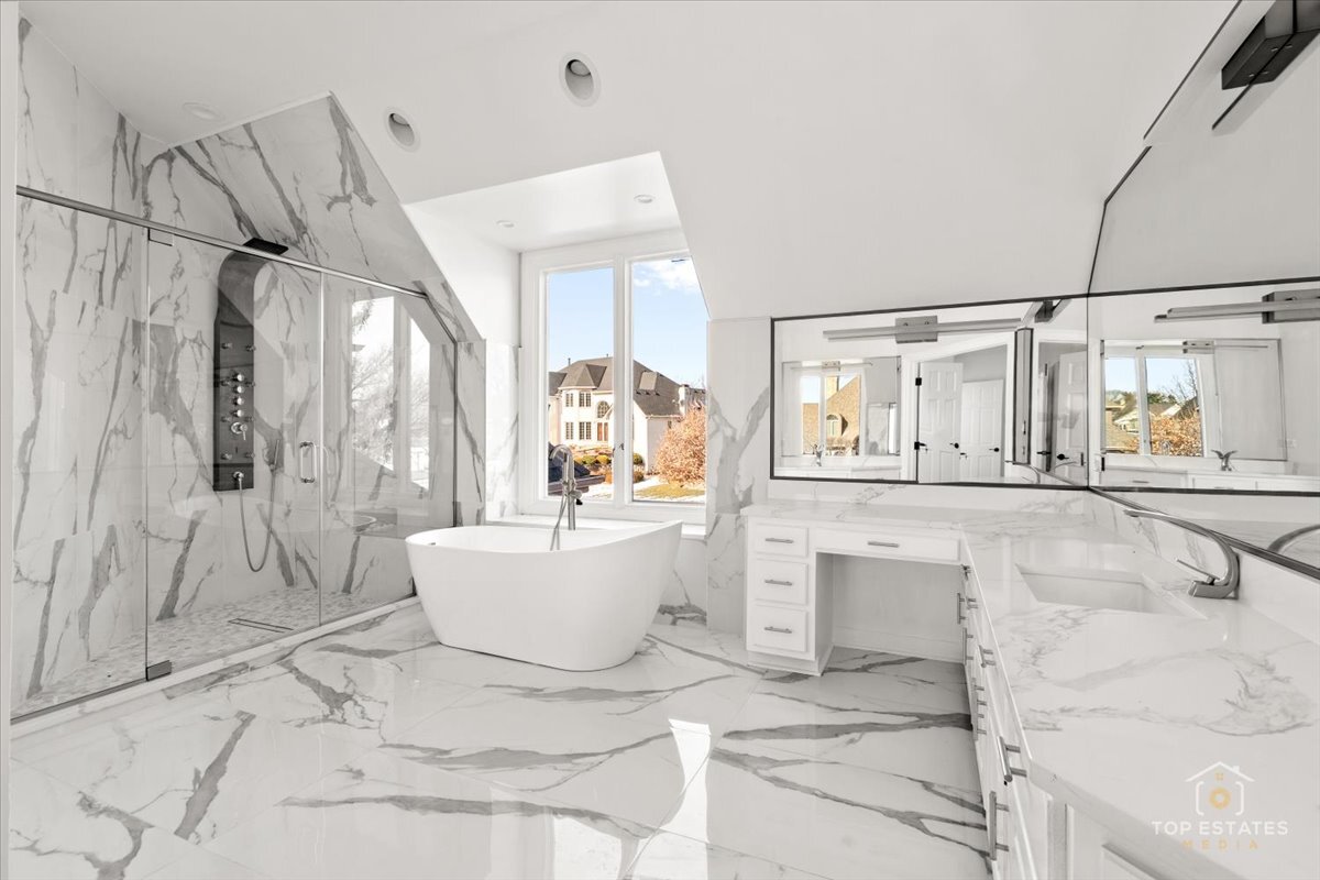 Orland Park, Illinois, 60462, United States, 5 Bedrooms Bedrooms, ,6 BathroomsBathrooms,Residential,Active,2011873