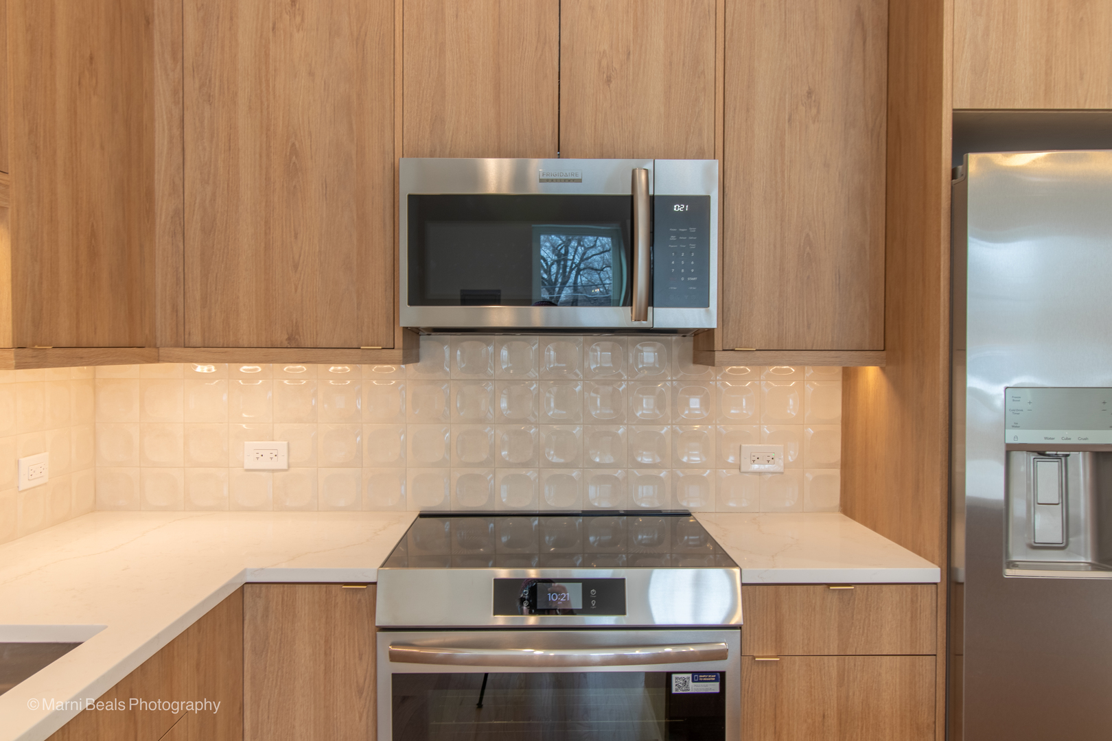 6749 S Langley Avenue