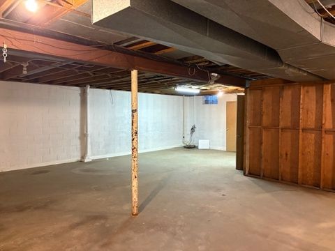 Tiny photo for 3363 S Manor Drive, Lansing, IL 60438 (MLS # 12467665)