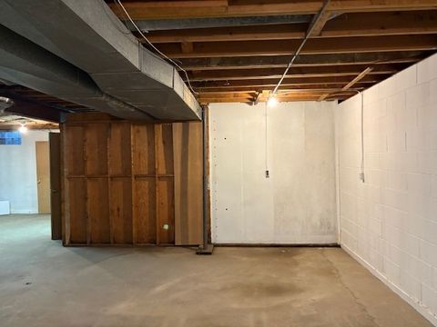 Tiny photo for 3363 S Manor Drive, Lansing, IL 60438 (MLS # 12467665)