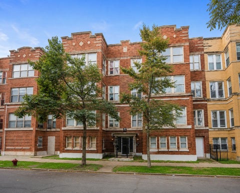 Photo of 4731 S Ingleside Avenue #A3, Chicago, IL 60615 (MLS # 12755276)