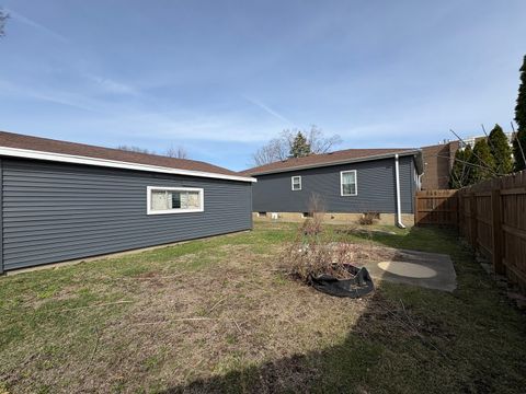 Tiny photo for 913 Canal Street, Ottawa, IL 61350 (MLS # 12595745)