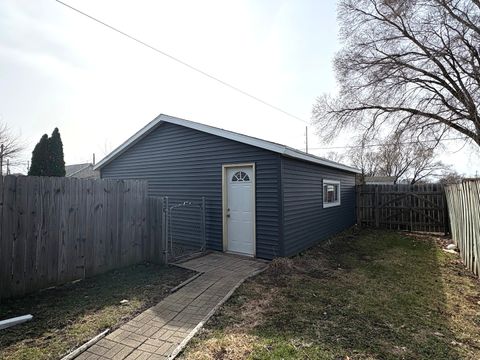 Tiny photo for 913 Canal Street, Ottawa, IL 61350 (MLS # 12595745)