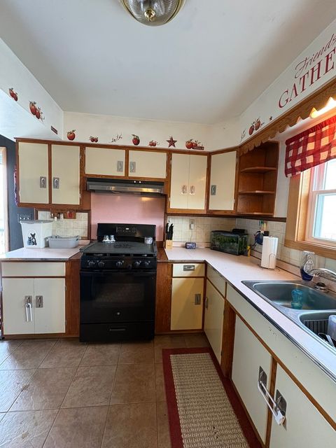 Tiny photo for 913 Canal Street, Ottawa, IL 61350 (MLS # 12595745)