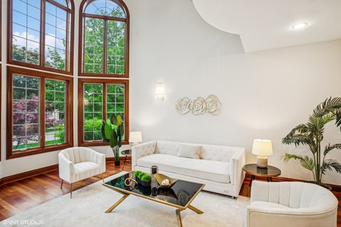 Tiny photo for 3832 W Chase Avenue, Lincolnwood, IL 60712 (MLS # 12748471)