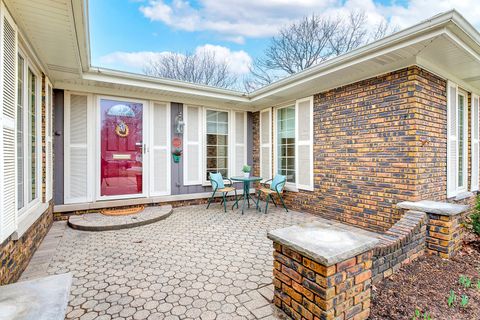 Tiny photo for 1107 W Francis Drive, Arlington Heights, IL 60005 (MLS # 12580522)
