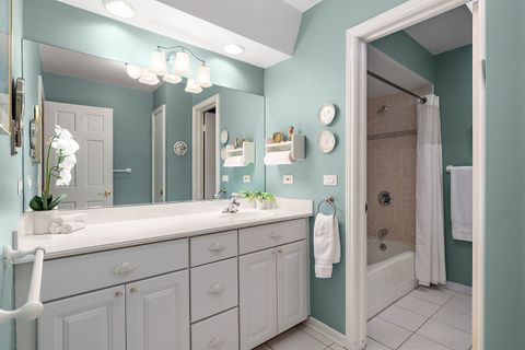 Tiny photo for 1107 W Francis Drive, Arlington Heights, IL 60005 (MLS # 12580522)