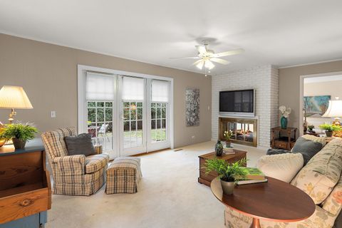 Tiny photo for 1107 W Francis Drive, Arlington Heights, IL 60005 (MLS # 12580522)