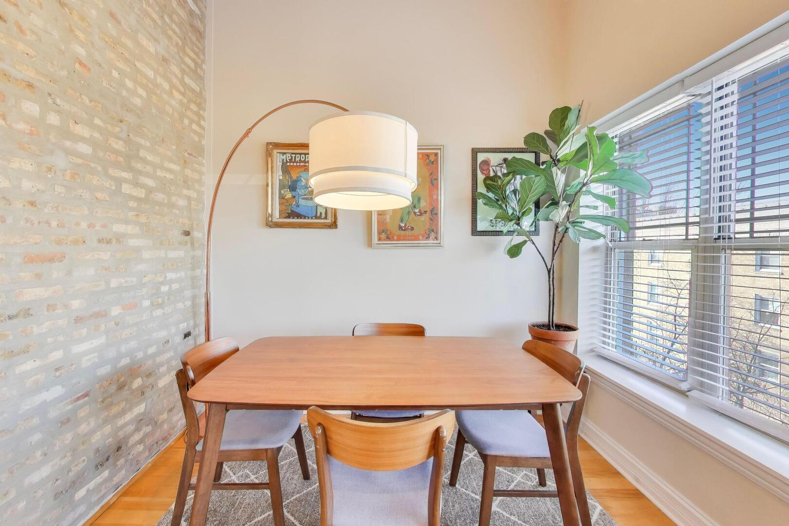 1215 W Sunnyside Avenue 3