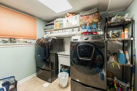 Tiny photo for 1527 W Holtz Avenue, Addison, IL 60101 (MLS # 12511390)