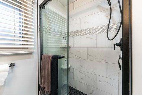 Tiny photo for 1527 W Holtz Avenue, Addison, IL 60101 (MLS # 12511390)