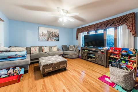 Tiny photo for 1527 W Holtz Avenue, Addison, IL 60101 (MLS # 12511390)