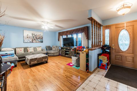 Tiny photo for 1527 W Holtz Avenue, Addison, IL 60101 (MLS # 12511390)