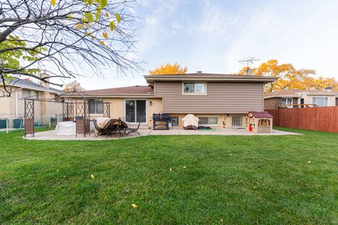 Tiny photo for 1527 W Holtz Avenue, Addison, IL 60101 (MLS # 12511390)