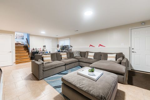 Tiny photo for 1527 W Holtz Avenue, Addison, IL 60101 (MLS # 12511390)