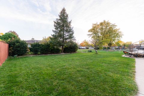 Tiny photo for 1527 W Holtz Avenue, Addison, IL 60101 (MLS # 12511390)