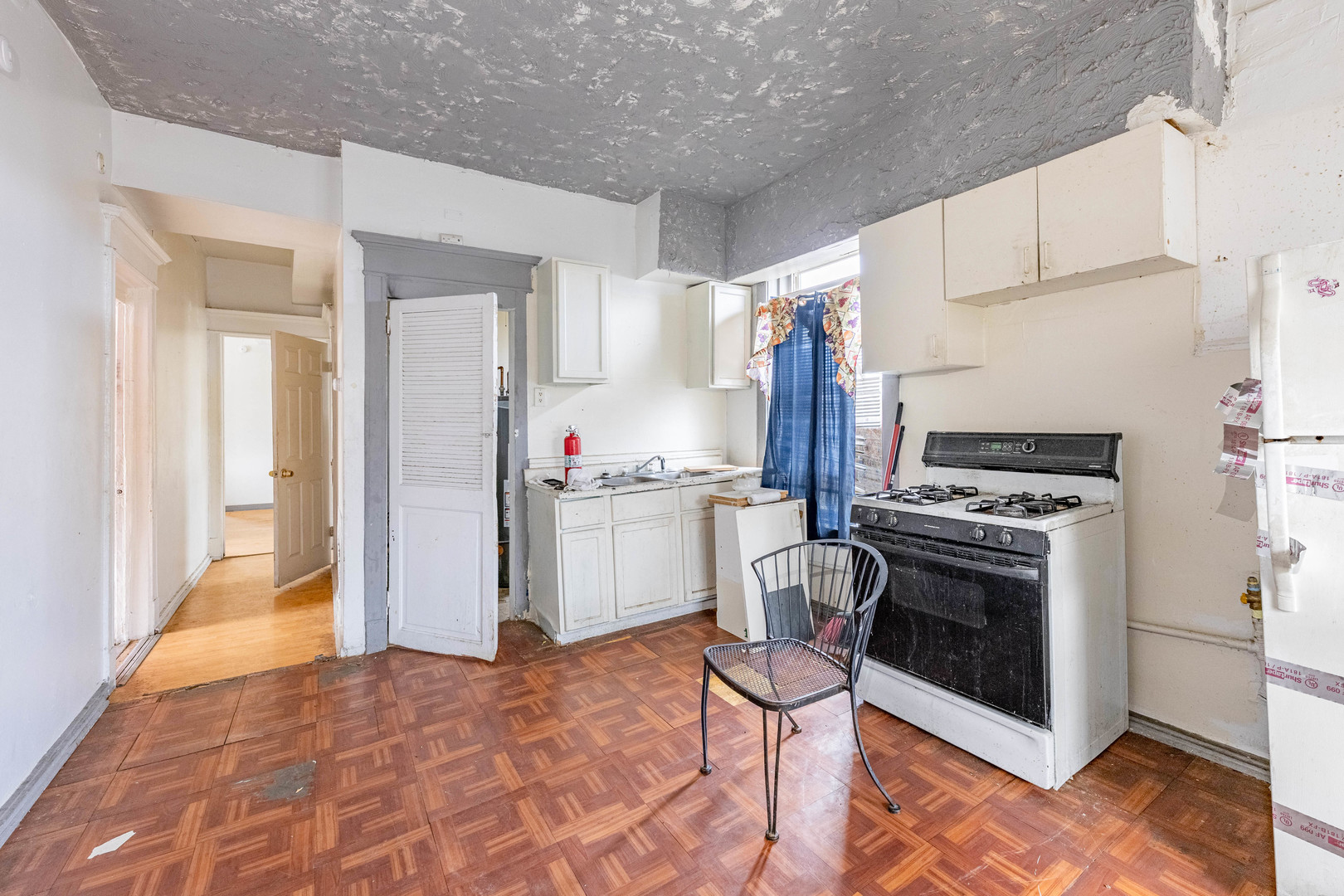 1600 S Saint Louis Avenue