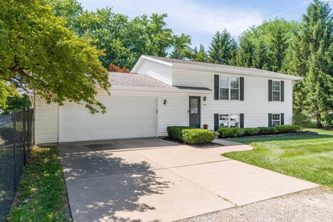 Tiny photo for 3004 N Gaines Street, Davenport, IA 52804 (MLS # 12667338)