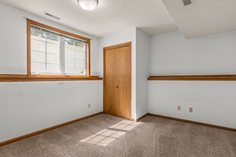 Tiny photo for 3004 N Gaines Street, Davenport, IA 52804 (MLS # 12667338)