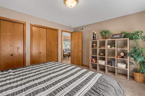 Tiny photo for 3004 N Gaines Street, Davenport, IA 52804 (MLS # 12667338)