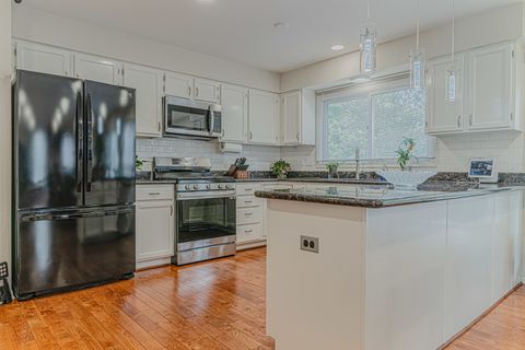 Tiny photo for 620 Salceda Drive, Mundelein, IL 60060 (MLS # 12468722)