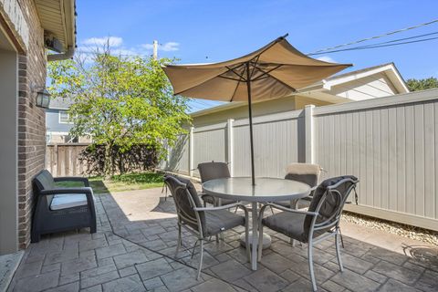 Tiny photo for 7524 W Jonquil Terrace, Niles, IL 60714 (MLS # 12478827)