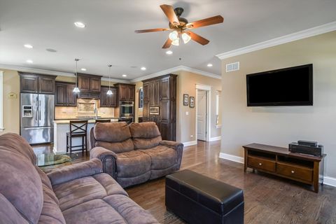 Tiny photo for 7524 W Jonquil Terrace, Niles, IL 60714 (MLS # 12478827)