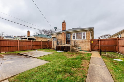 Tiny photo for 1124 Linden Avenue, Bellwood, IL 60104 (MLS # 12743291)