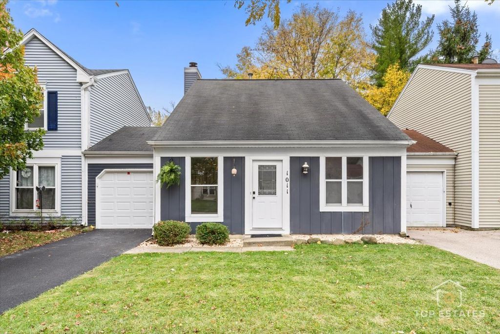 Photo for 1011 Wesley Lane, Algonquin, IL 60102 (MLS # 12503345)