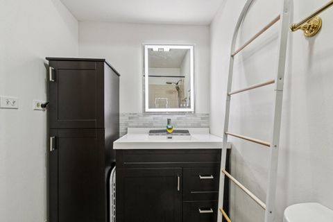 Tiny photo for 522 E ALGONQUIN Road #201, Schaumburg, IL 60173 (MLS # 12474060)