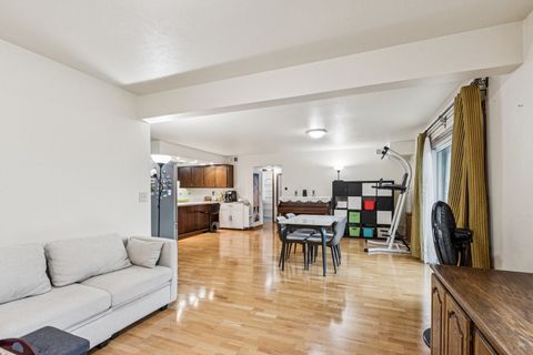 Tiny photo for 522 E ALGONQUIN Road #201, Schaumburg, IL 60173 (MLS # 12474060)
