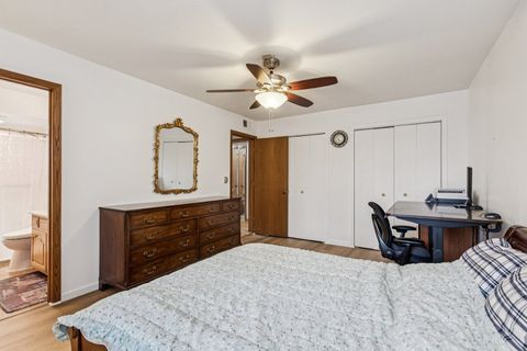 Tiny photo for 522 E ALGONQUIN Road #201, Schaumburg, IL 60173 (MLS # 12474060)