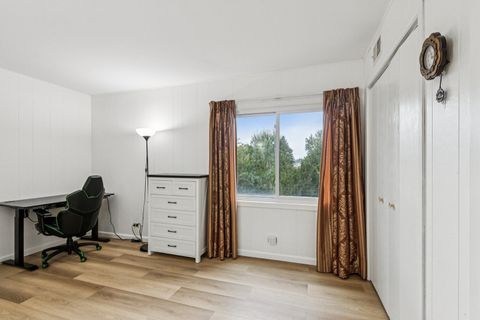 Tiny photo for 522 E ALGONQUIN Road #201, Schaumburg, IL 60173 (MLS # 12474060)