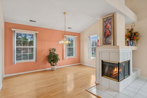 Tiny photo for 6 Arboretum Drive, Lombard, IL 60148 (MLS # 12505280)