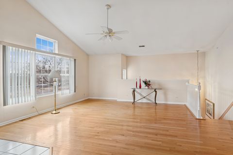 Tiny photo for 6 Arboretum Drive, Lombard, IL 60148 (MLS # 12505280)