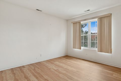 Tiny photo for 6 Arboretum Drive, Lombard, IL 60148 (MLS # 12505280)